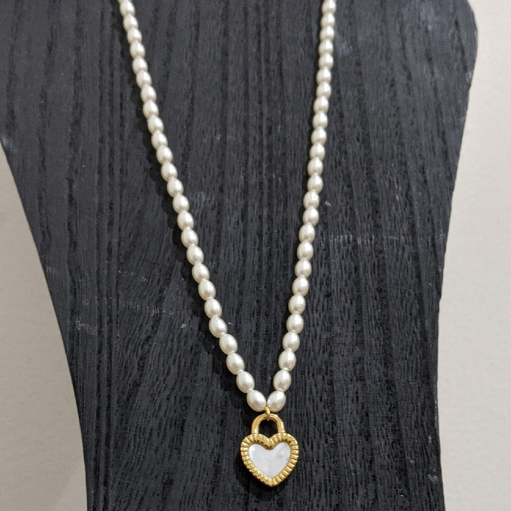 K18 Marked Pearl Necklace with Gold Heart Pendant Reversible